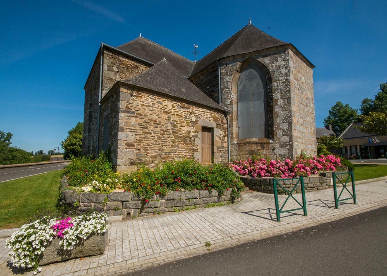 Auberge Le Canard Qui Rit Plélauff Exterior foto